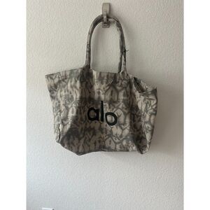 ALO Yoga Gray  Shopper Tote Bag